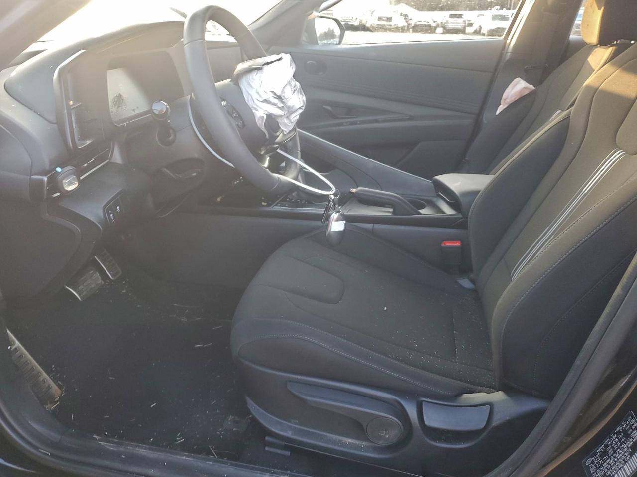2025 HYUNDAI ELANTRA SEL SPORT photo 7