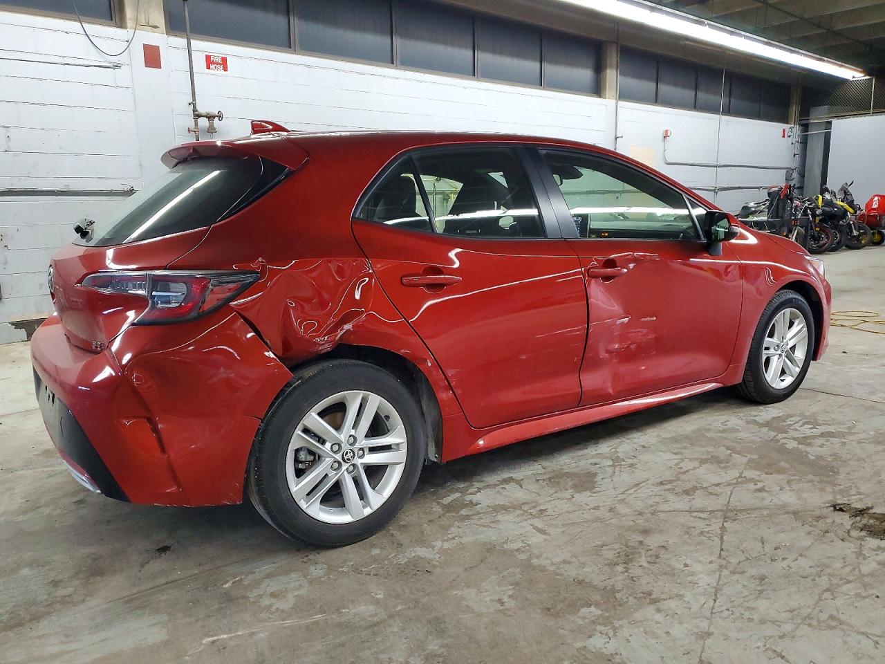 2019 TOYOTA COROLLA SE photo 3
