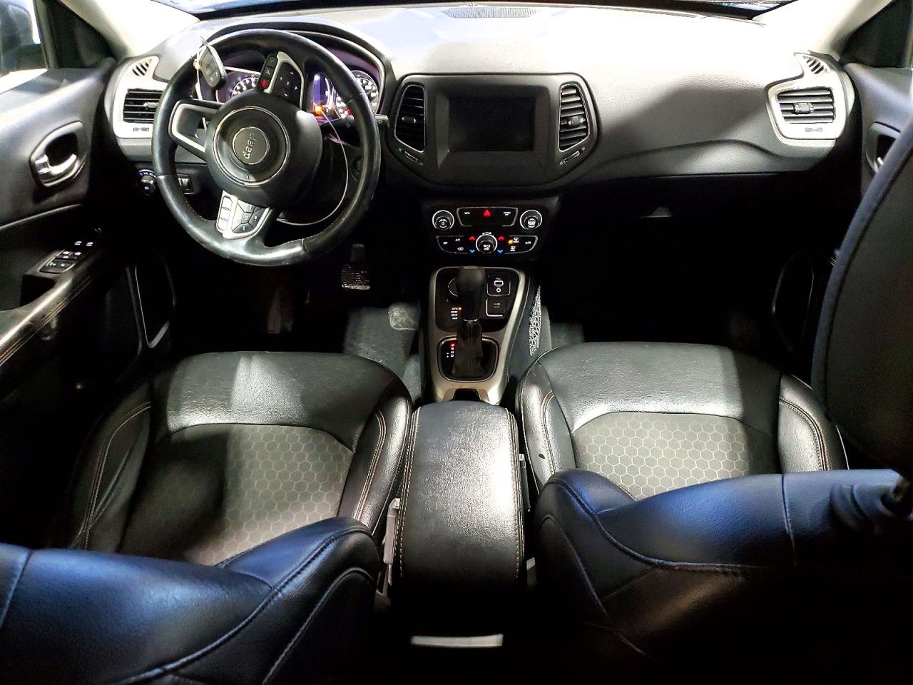 2019 JEEP COMPASS LATITUDE photo 8