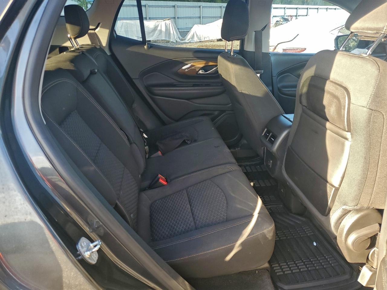 2020 GMC TERRAIN SLE photo 11