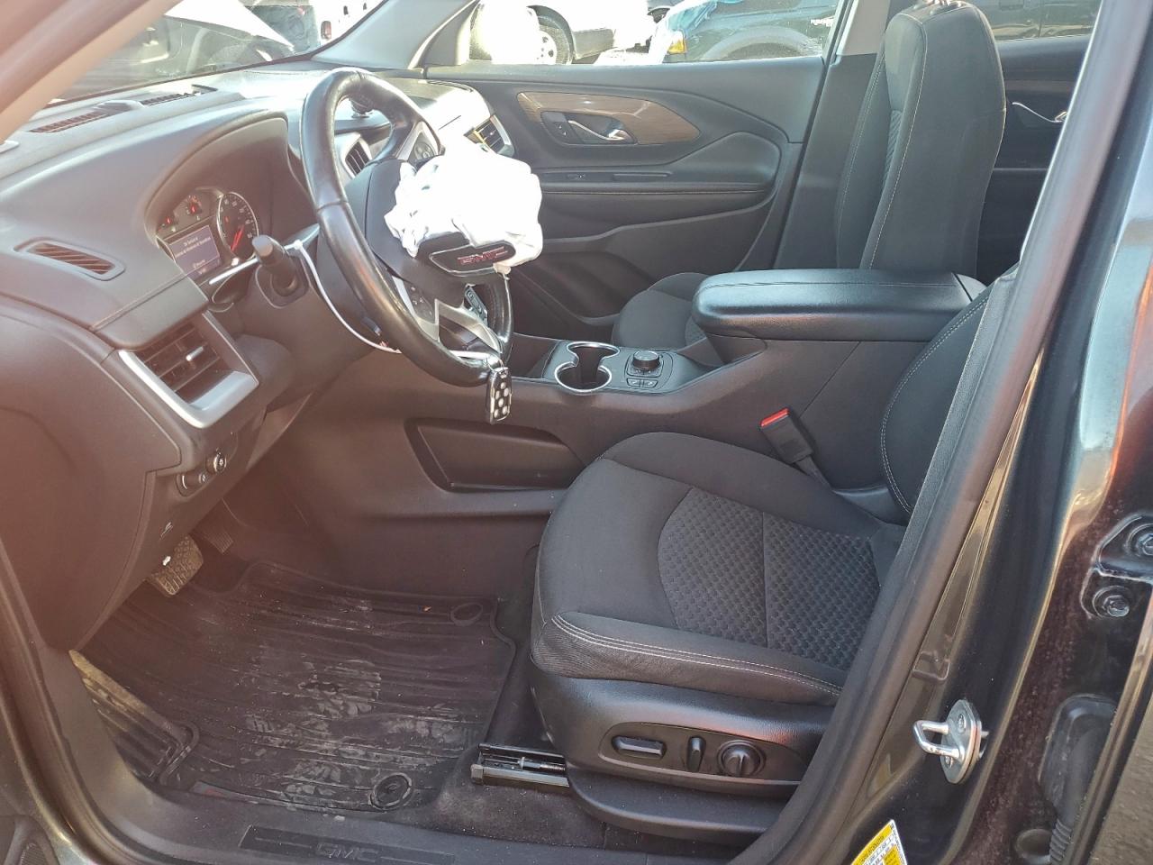 2020 GMC TERRAIN SLE photo 7