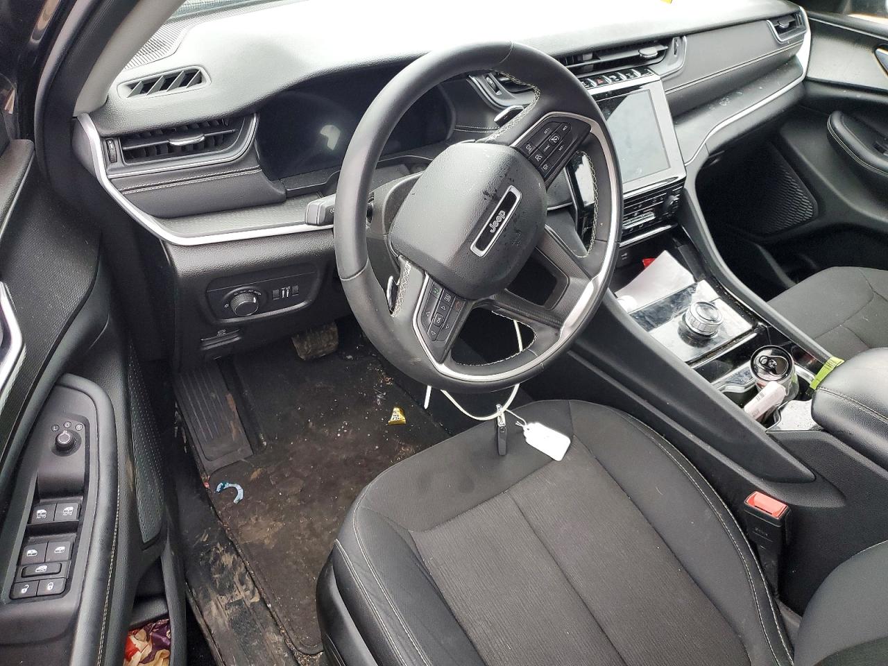 2023 JEEP GRAND CHEROKEE L LAREDO photo 15