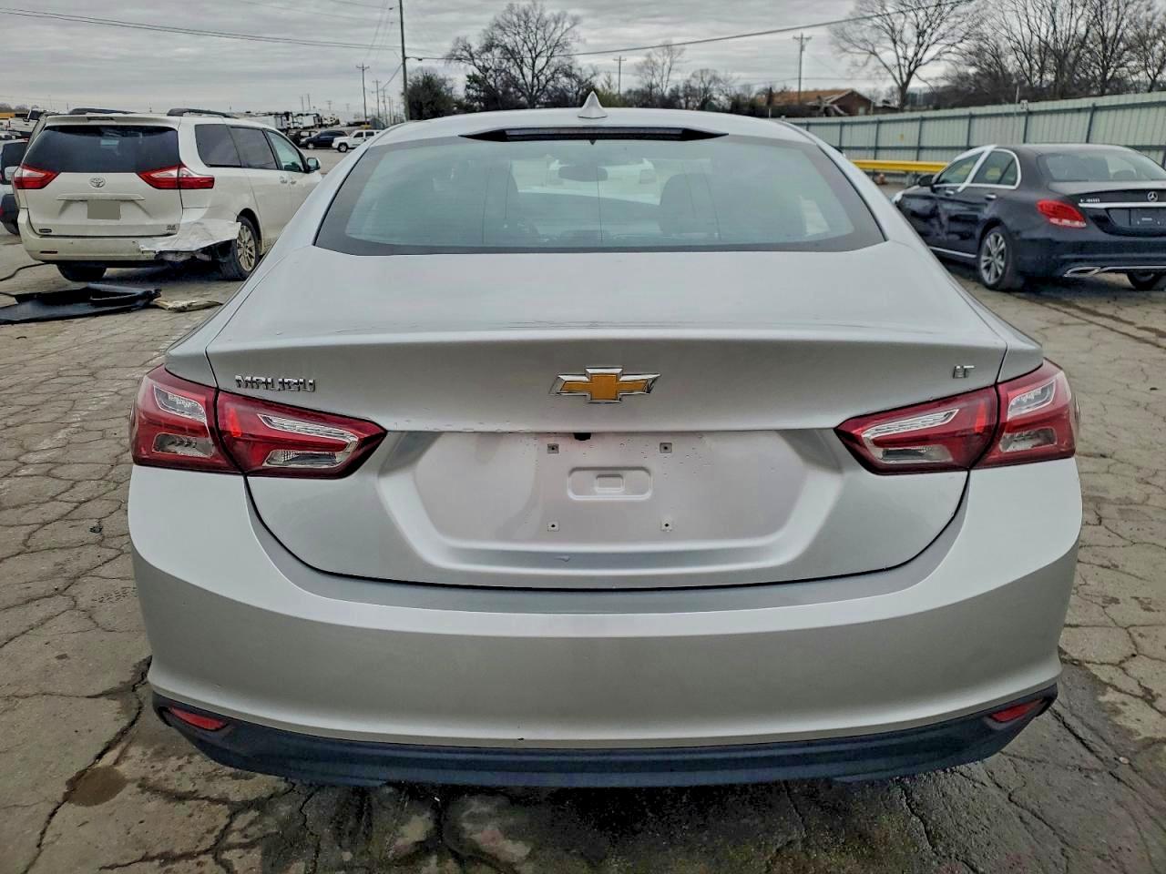 2022 CHEVROLET MALIBU LT photo 6