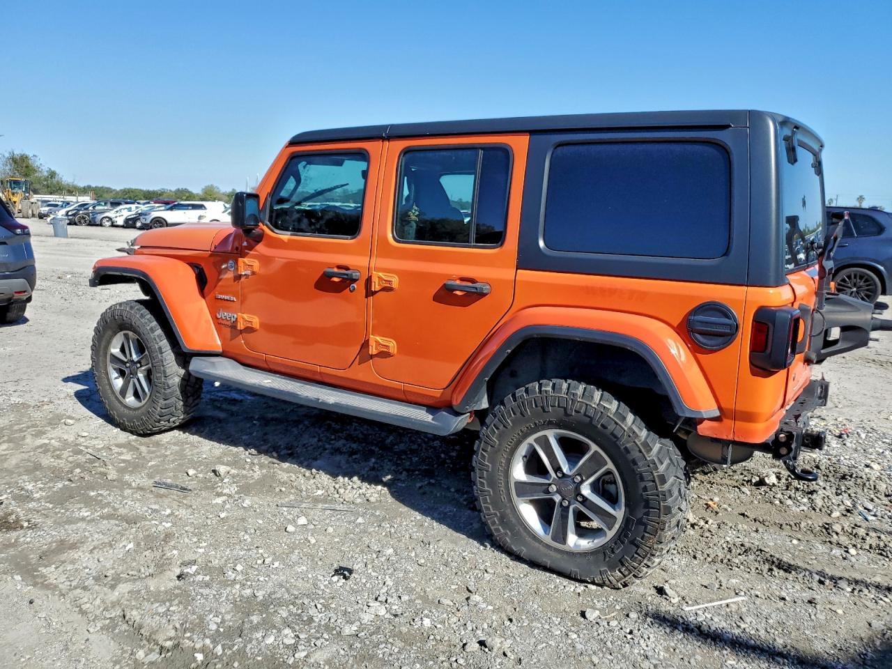 2018 JEEP WRANGLER UNLIMITED SAHARA photo 2