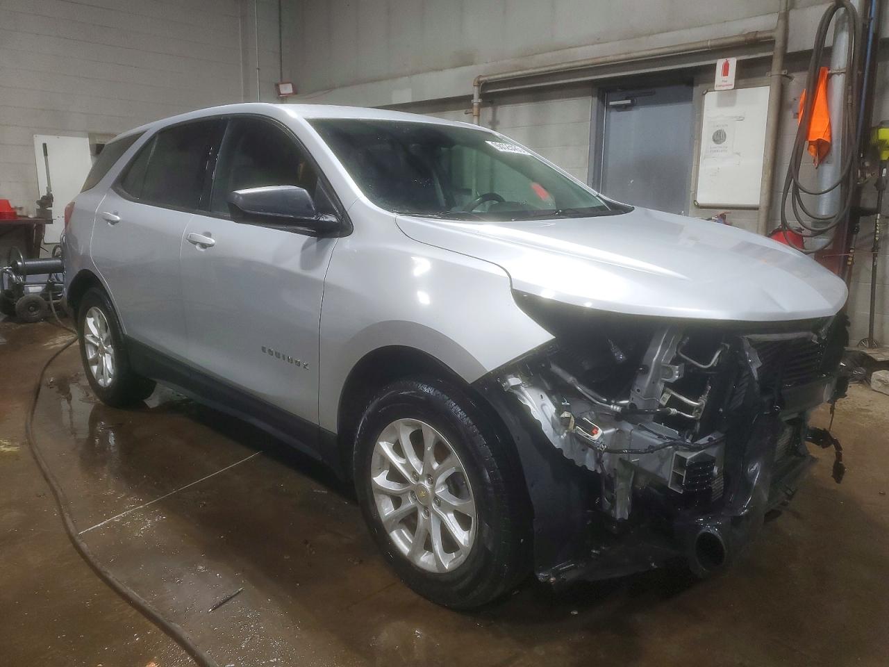 2019 CHEVROLET EQUINOX LS photo 4