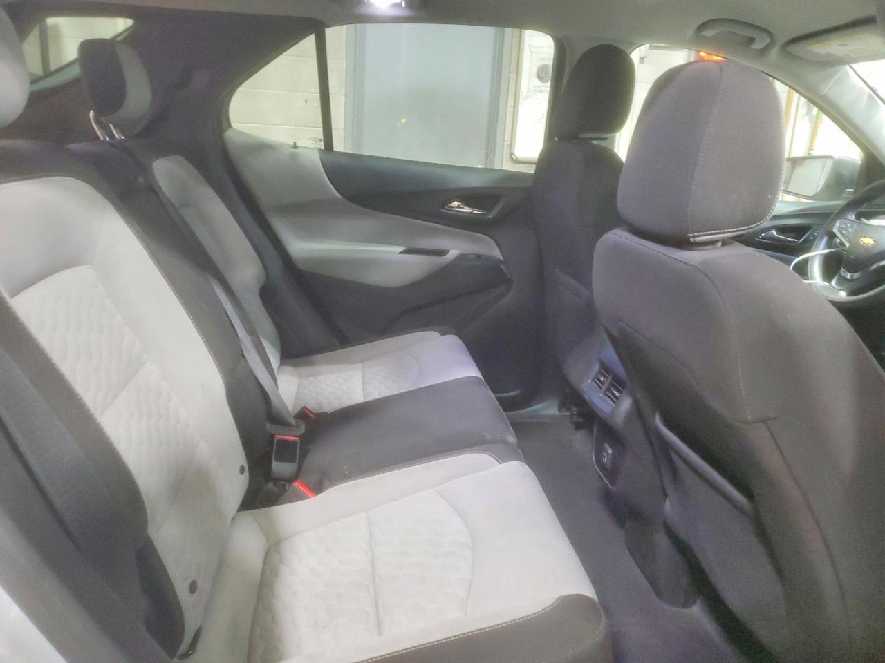 2019 CHEVROLET EQUINOX LS photo 10