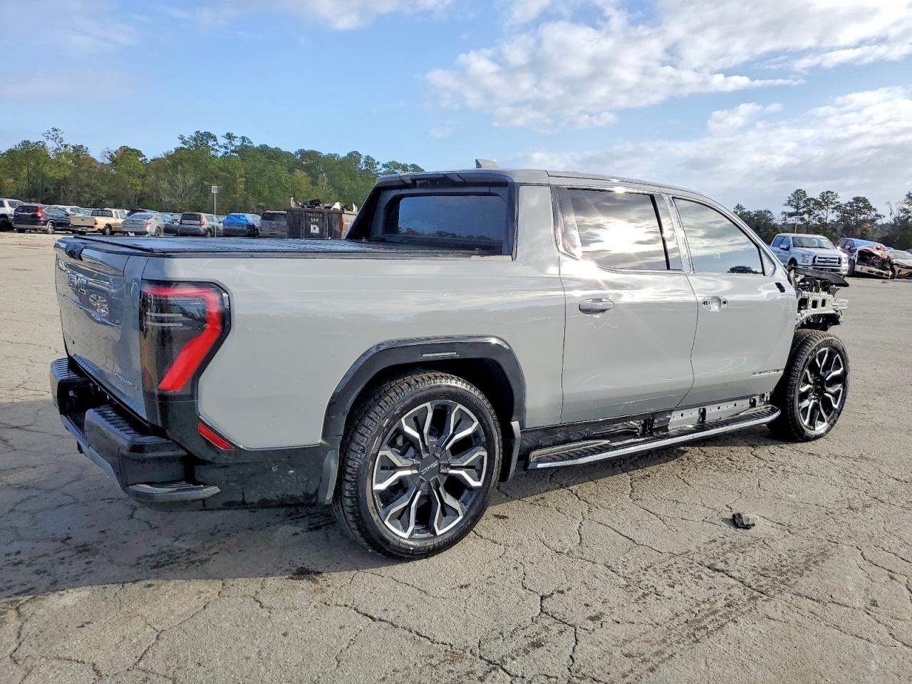 2025 GMC SIERRA DENALI photo 3