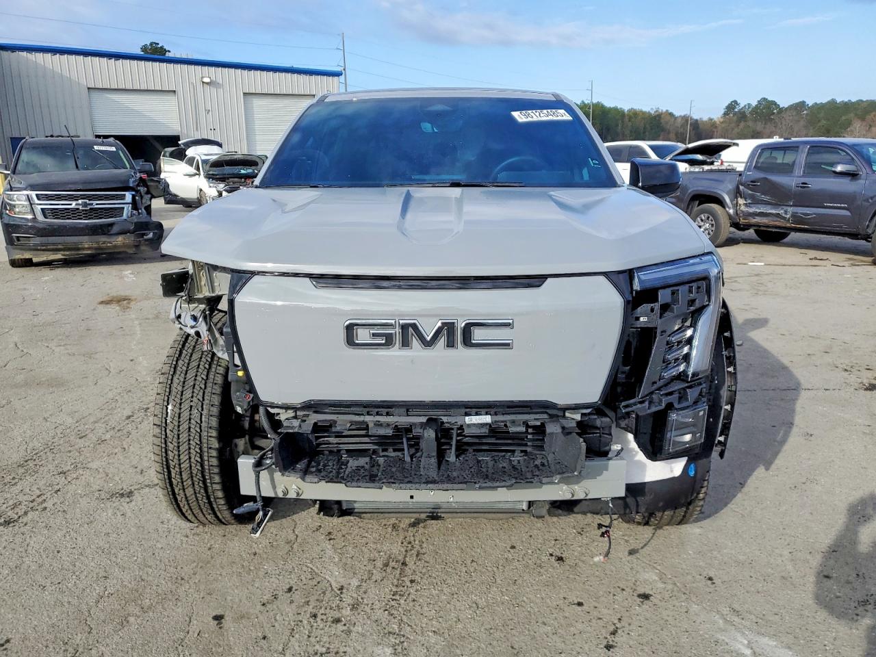2025 GMC SIERRA DENALI photo 5