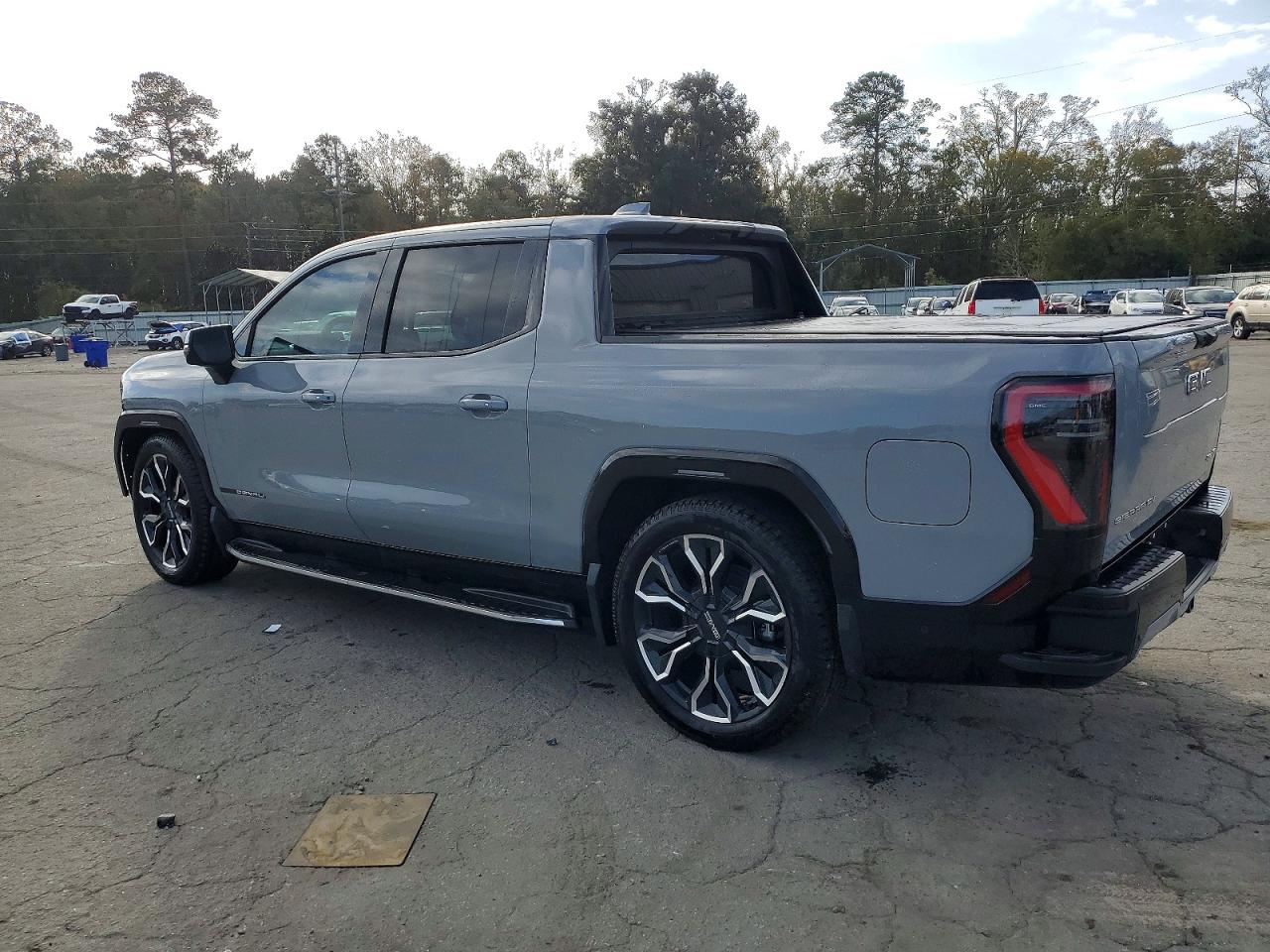 2025 GMC SIERRA DENALI photo 2