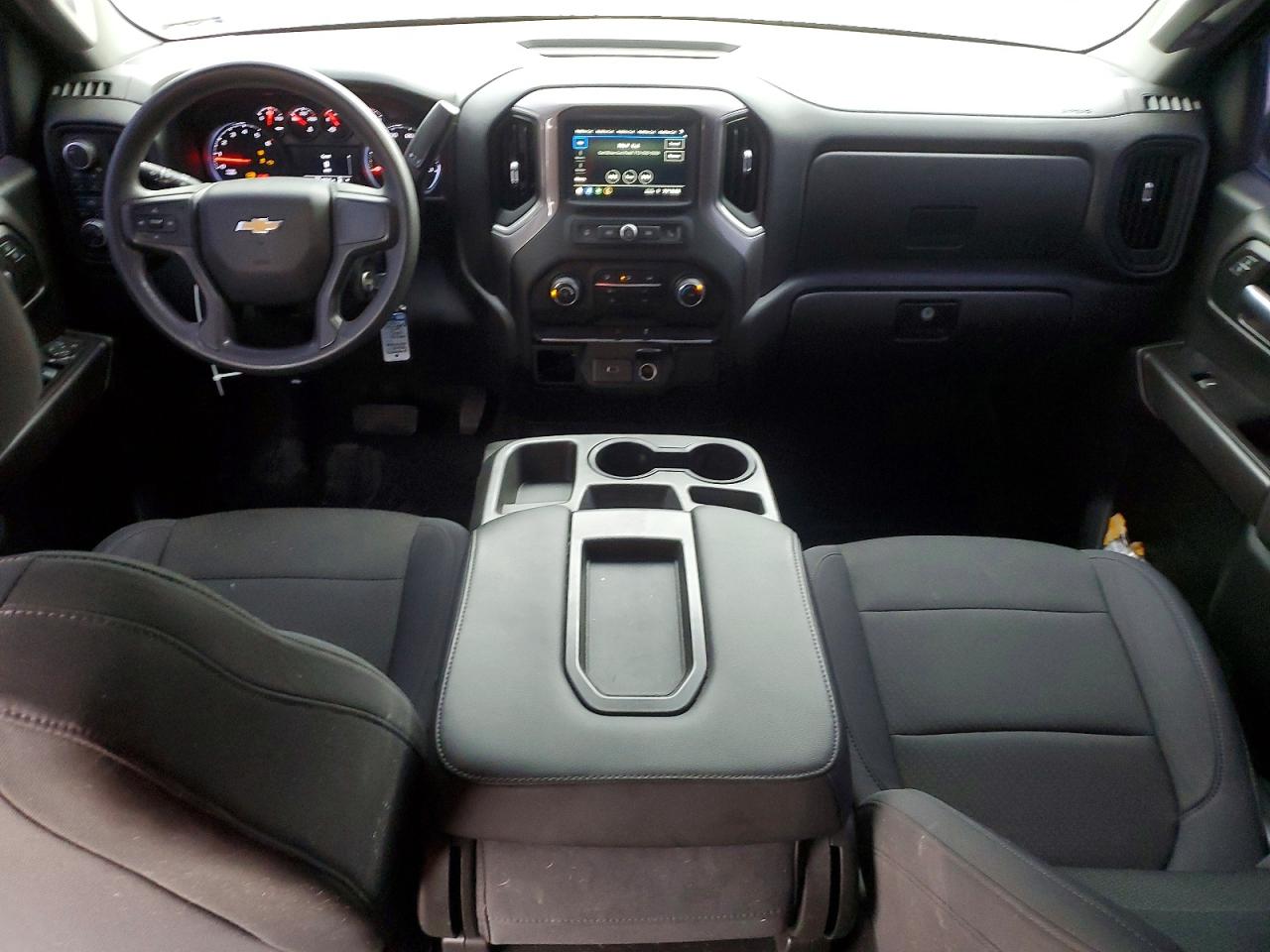 2019 CHEVROLET SILVERADO K1500 CUSTOM photo 8