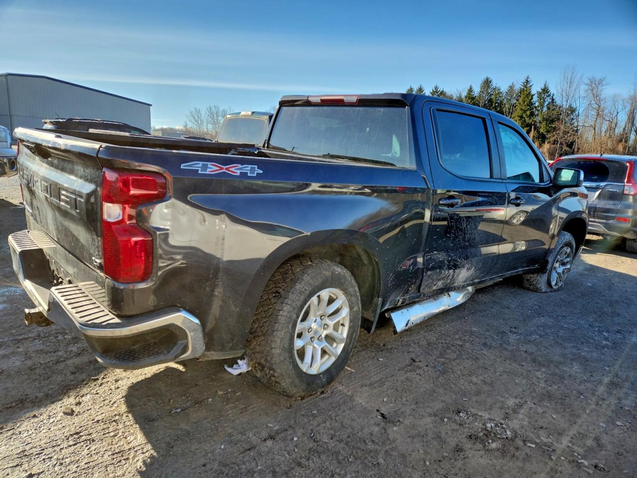 2023 CHEVROLET SILVERADO K1500 LT-L photo 3