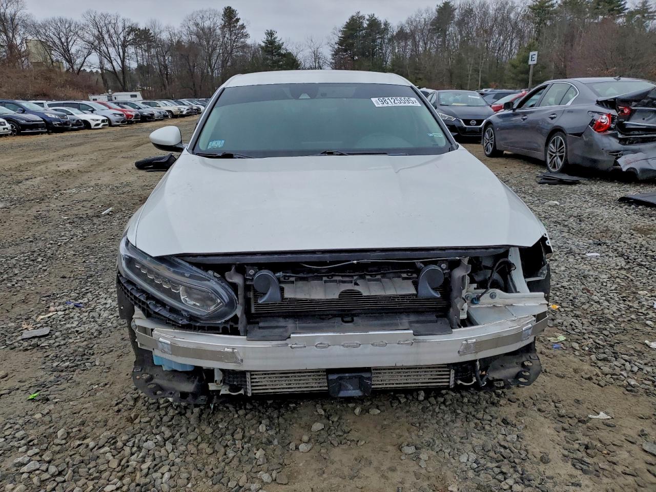 2018 HONDA ACCORD LX photo 5
