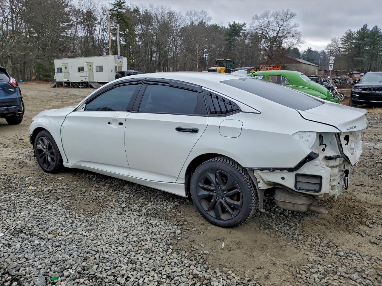 2018 HONDA ACCORD LX photo 2