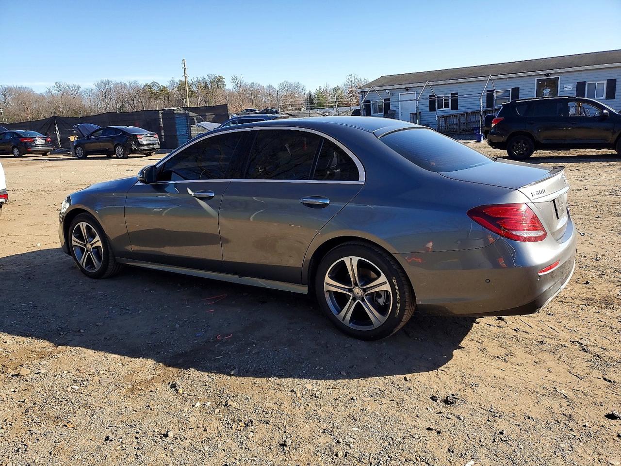 2017 MERCEDES-BENZ E 300 4MATIC photo 2