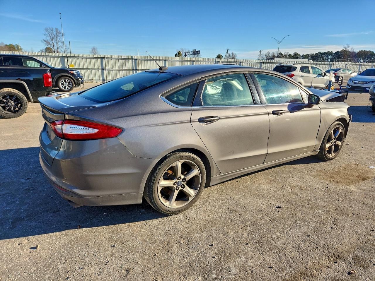 2014 FORD FUSION SE photo 3