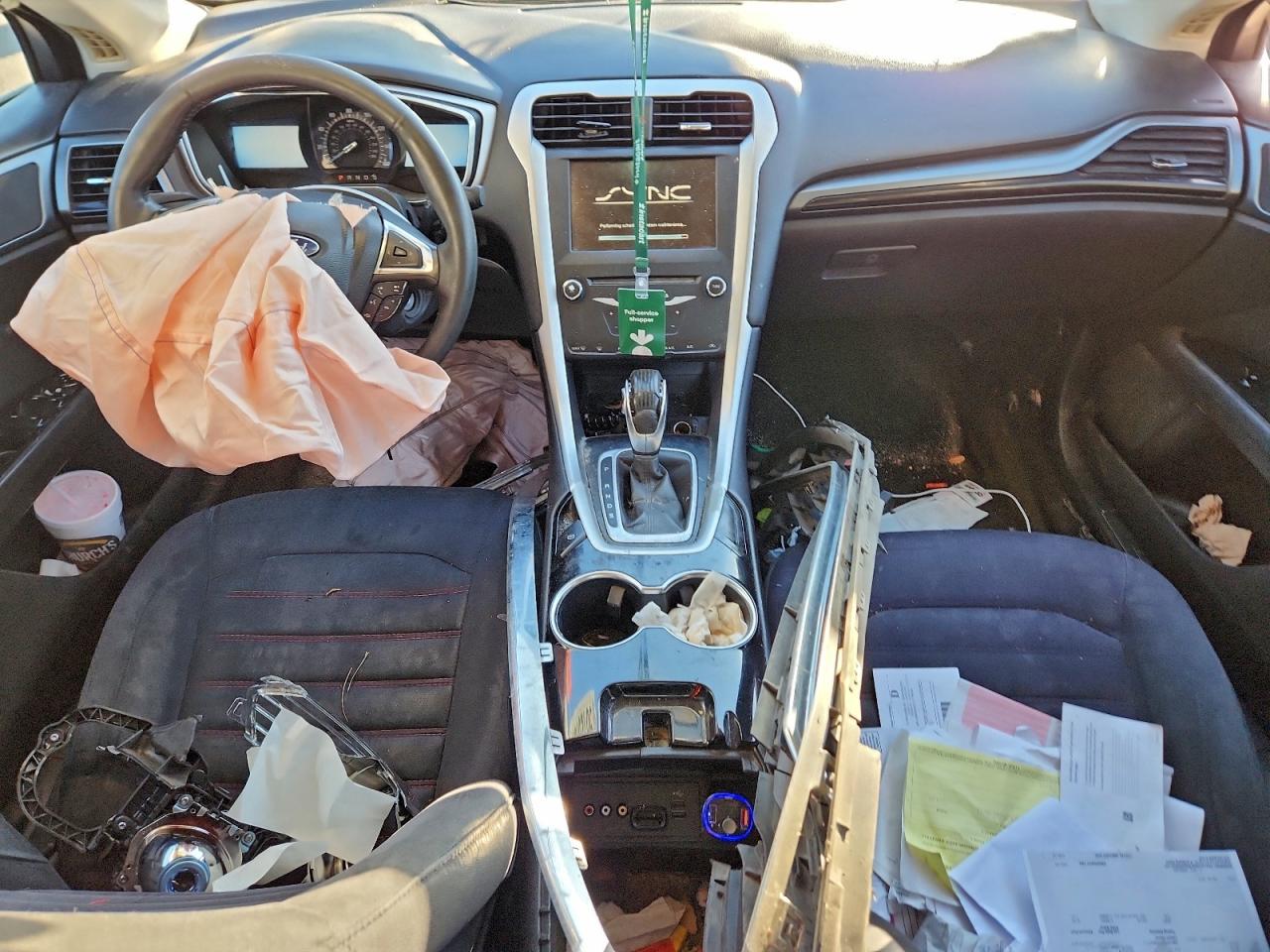 2014 FORD FUSION SE photo 8
