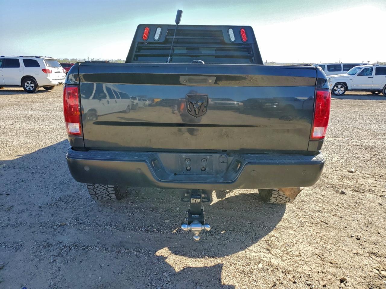 2016 RAM 2500 ST photo 6