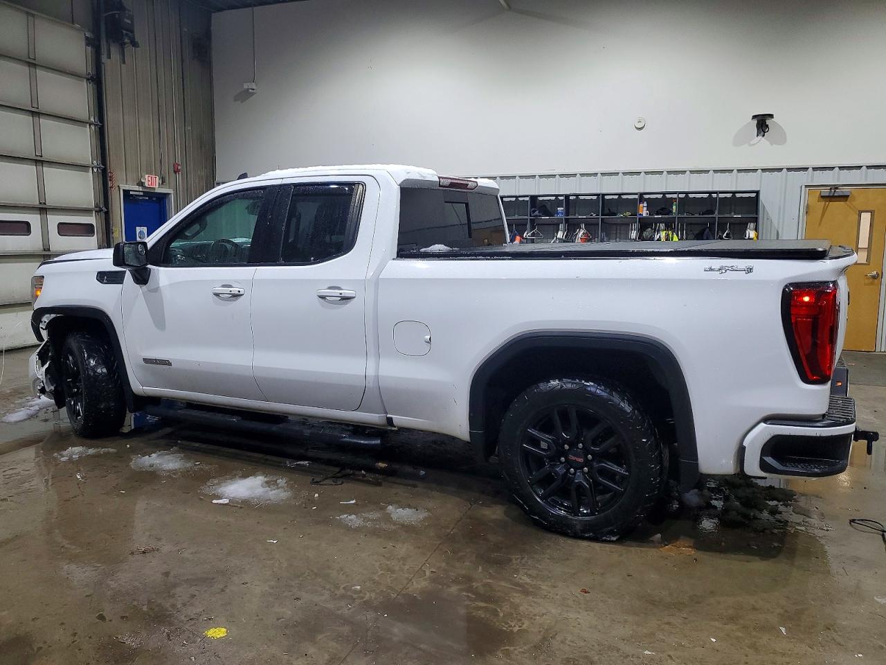 2021 GMC SIERRA K1500 ELEVATION photo 2