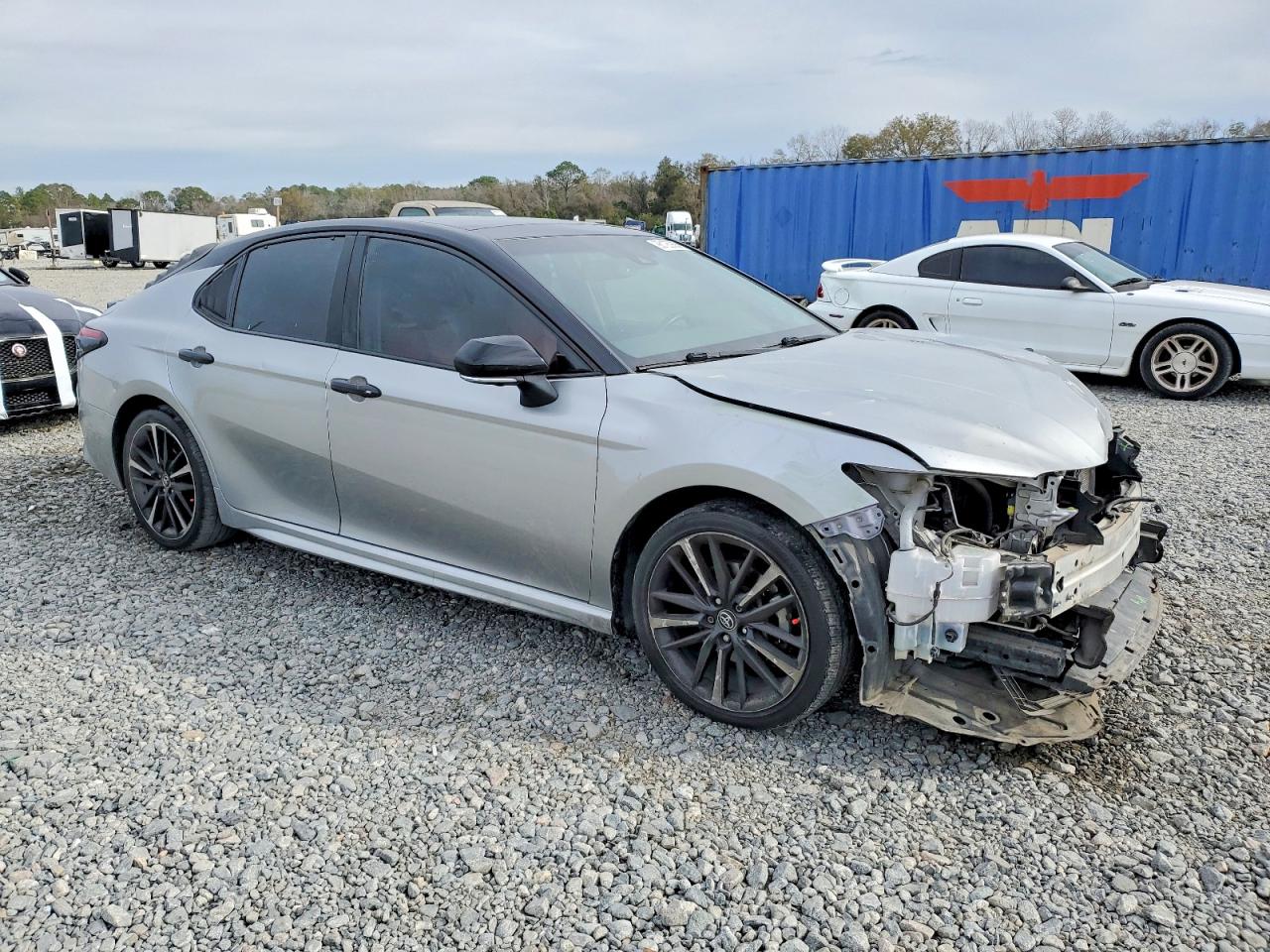 2018 TOYOTA CAMRY XSE photo 7