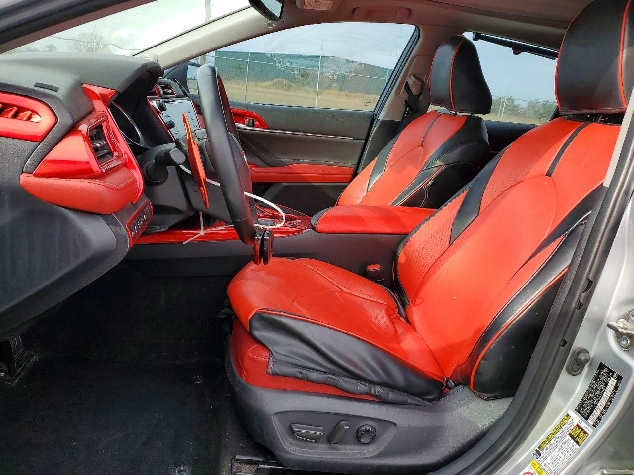 2018 TOYOTA CAMRY XSE photo 13