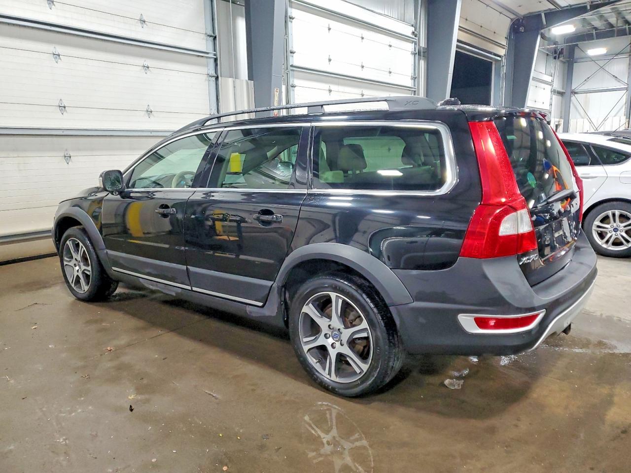 2012 VOLVO XC70 T6 photo 3