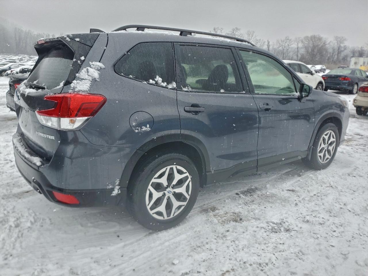 2024 SUBARU FORESTER PREMIUM photo 5