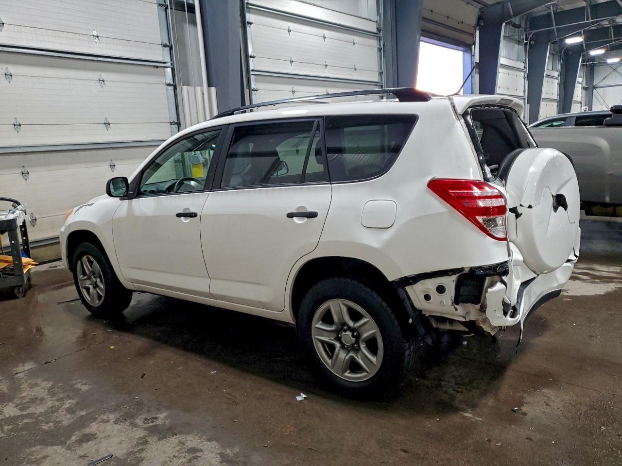 2009 TOYOTA RAV4 photo 2