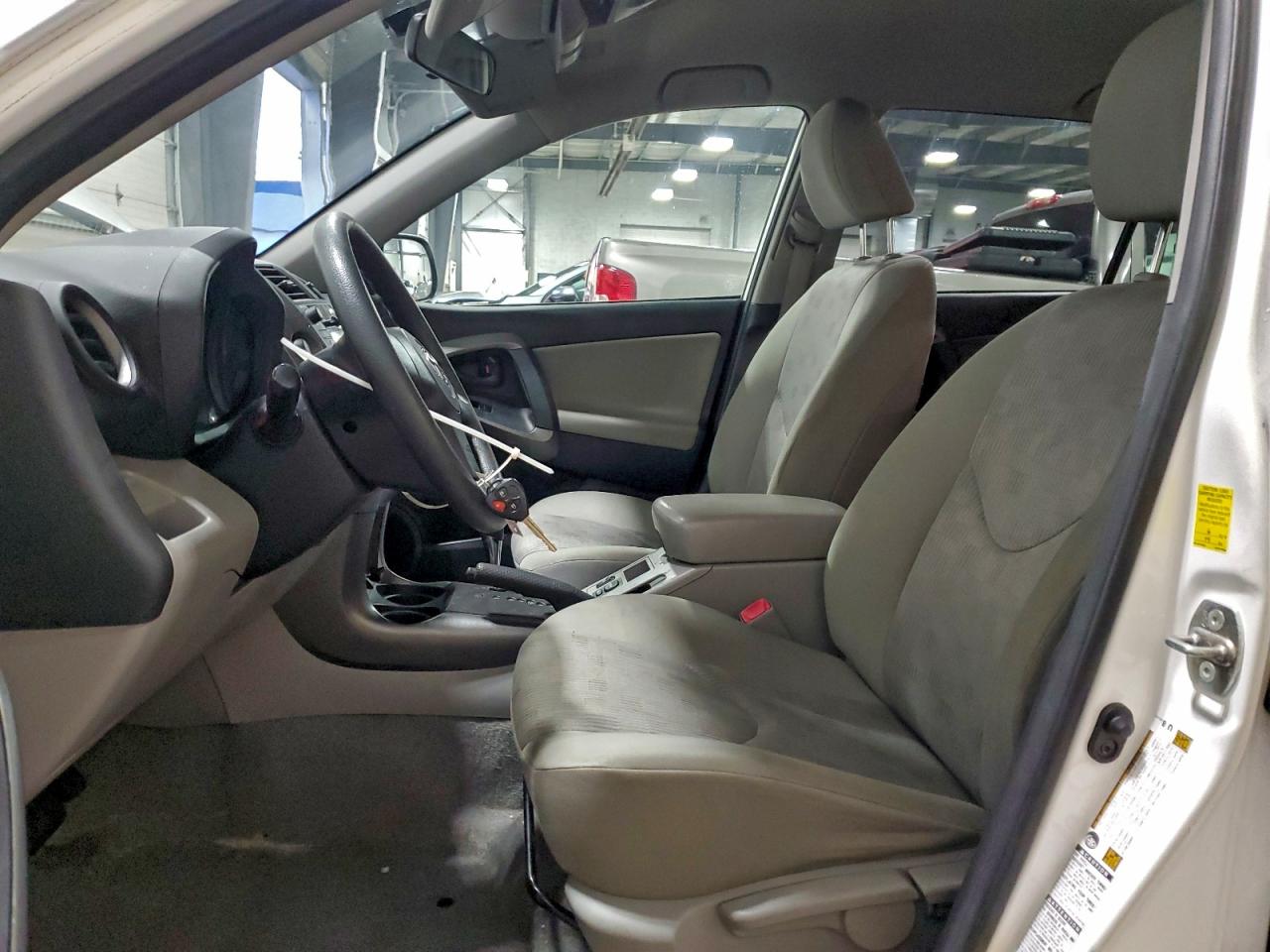2009 TOYOTA RAV4 photo 7