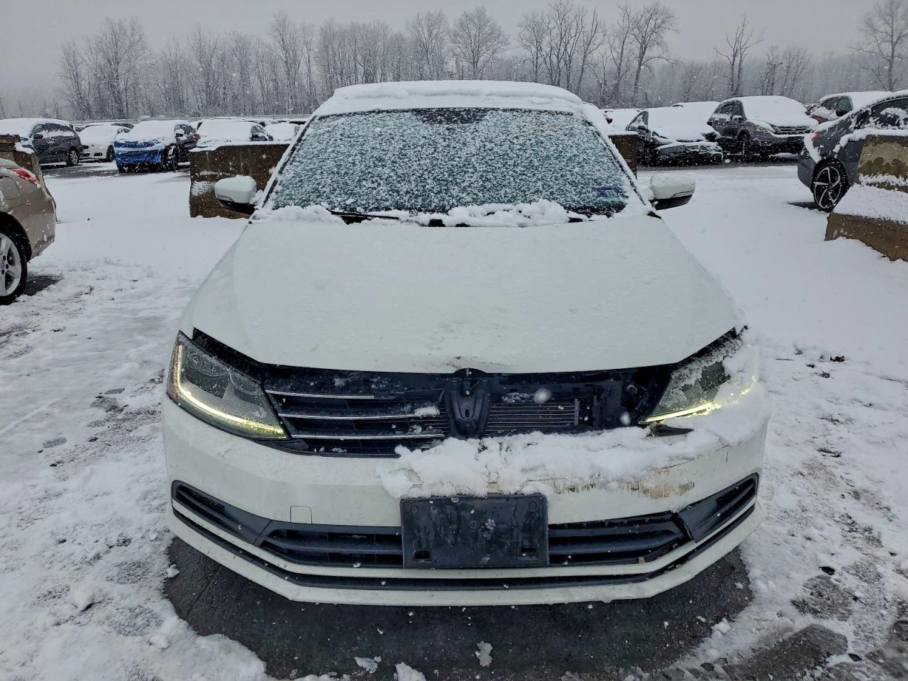 2018 VOLKSWAGEN JETTA SE photo 5