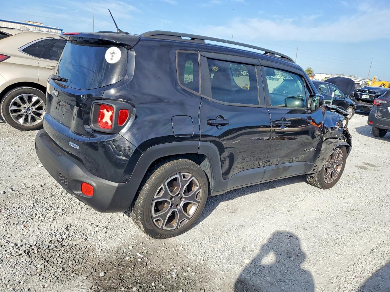 2015 JEEP RENEGADE LATITUDE photo 3