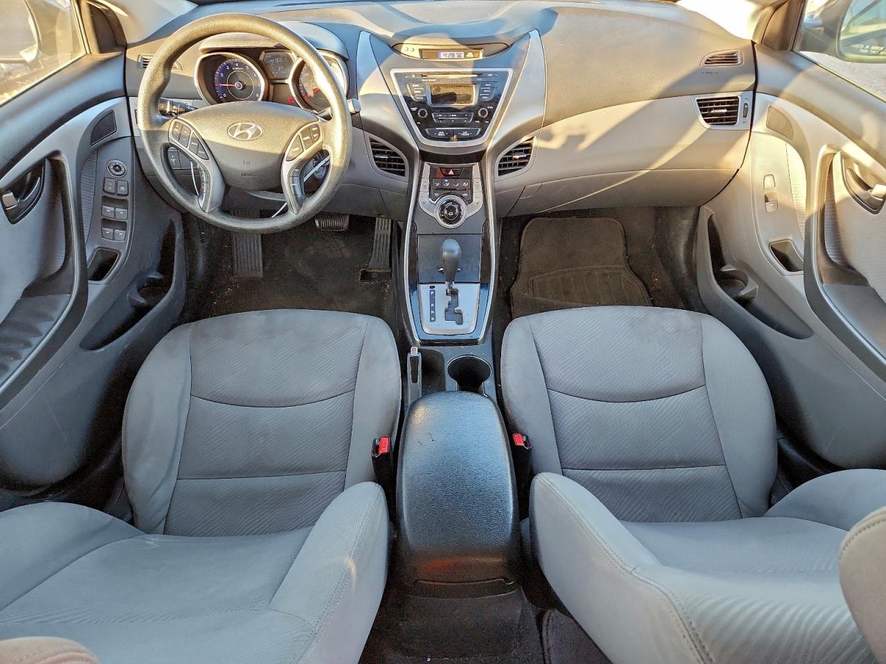 2013 HYUNDAI ELANTRA GLS photo 8