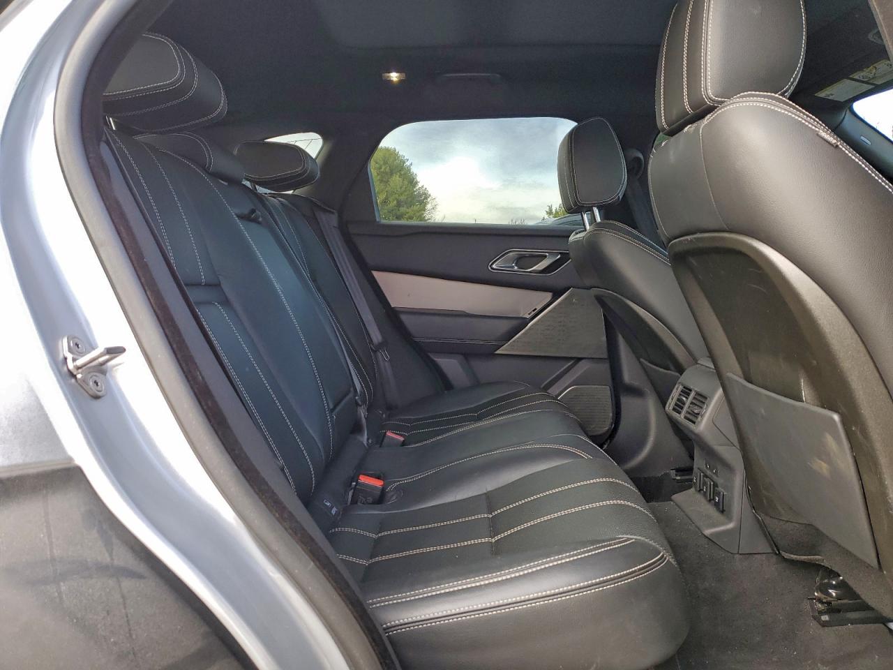 2018 LAND ROVER RANGE ROVER VELAR S photo 19