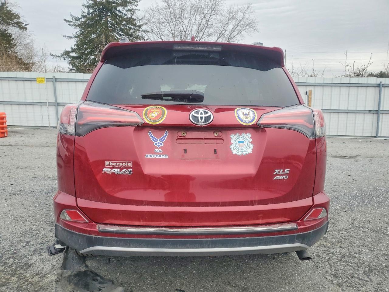 2018 TOYOTA RAV4 photo 6