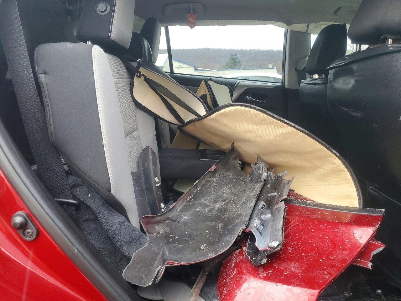 2018 TOYOTA RAV4 photo 10