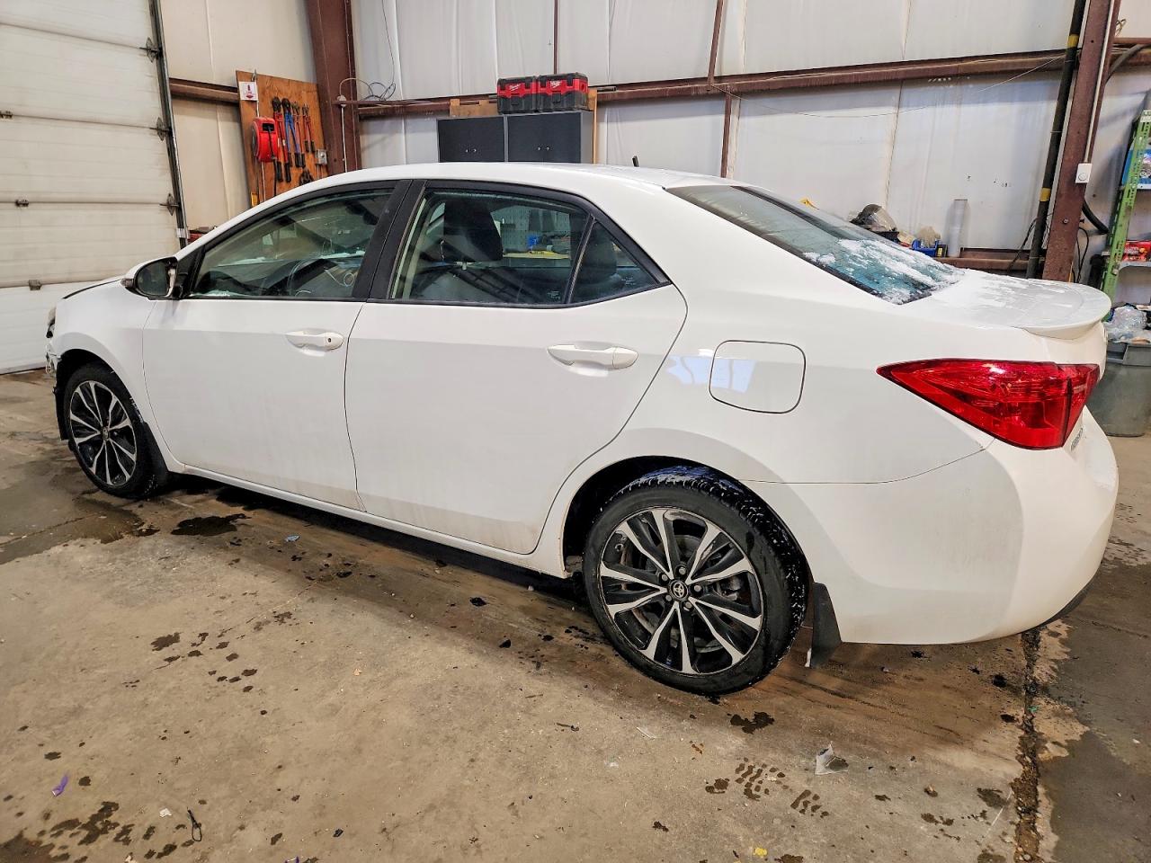 2018 TOYOTA COROLLA L photo 2