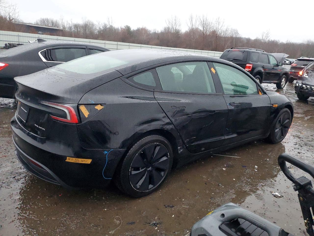 2024 TESLA MODEL 3 photo 3