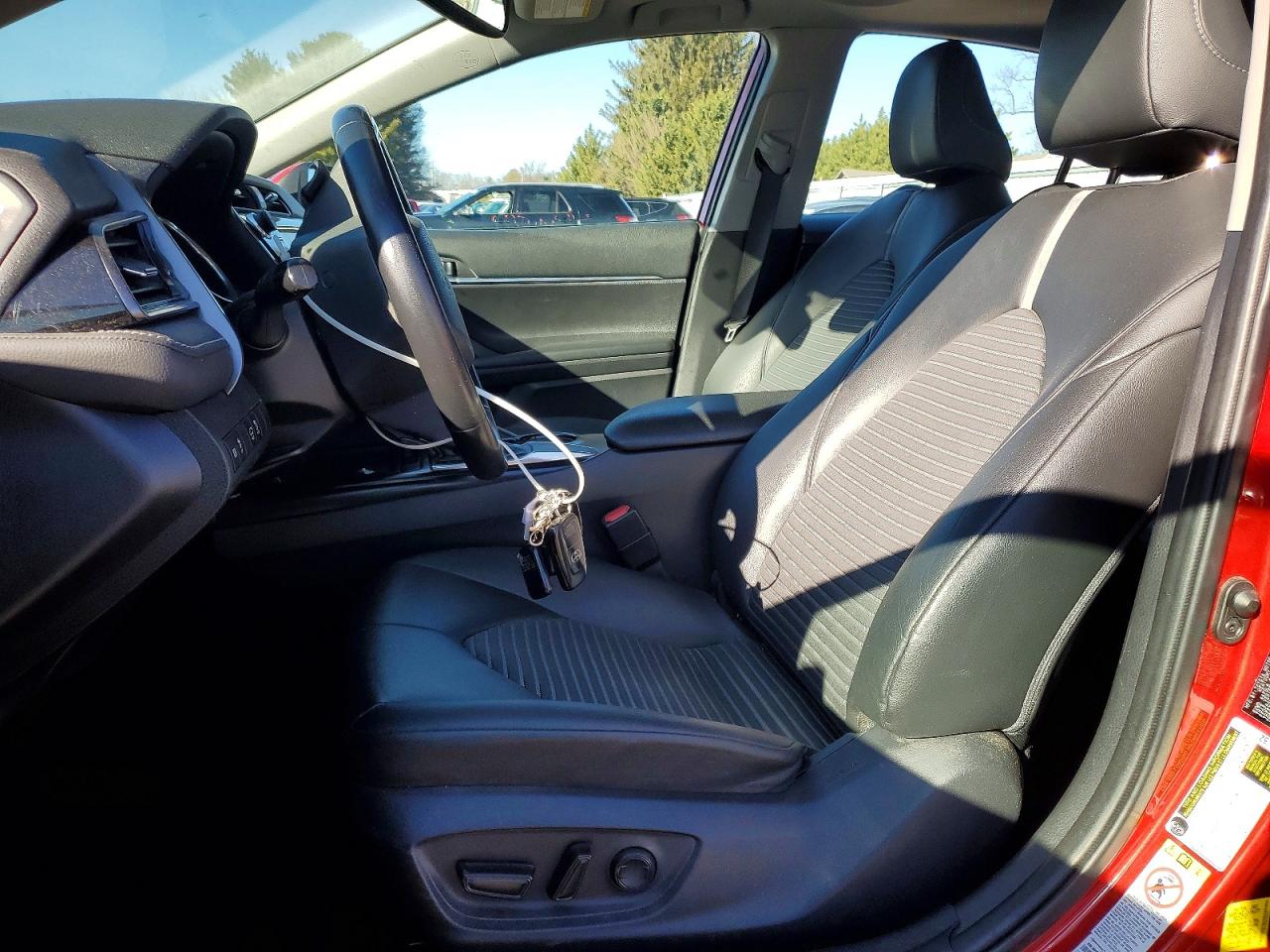 2019 TOYOTA CAMRY L photo 7