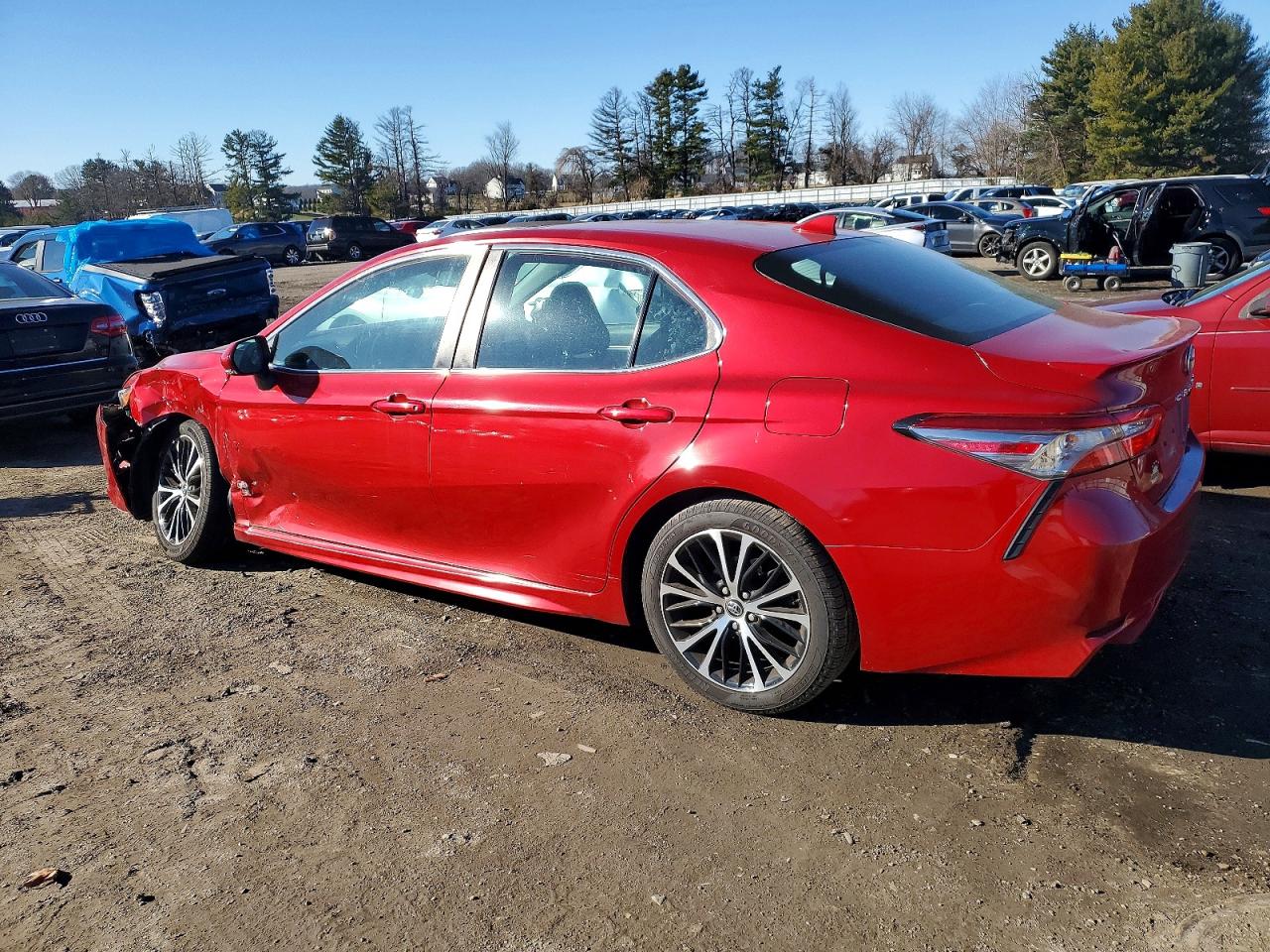 2019 TOYOTA CAMRY L photo 2