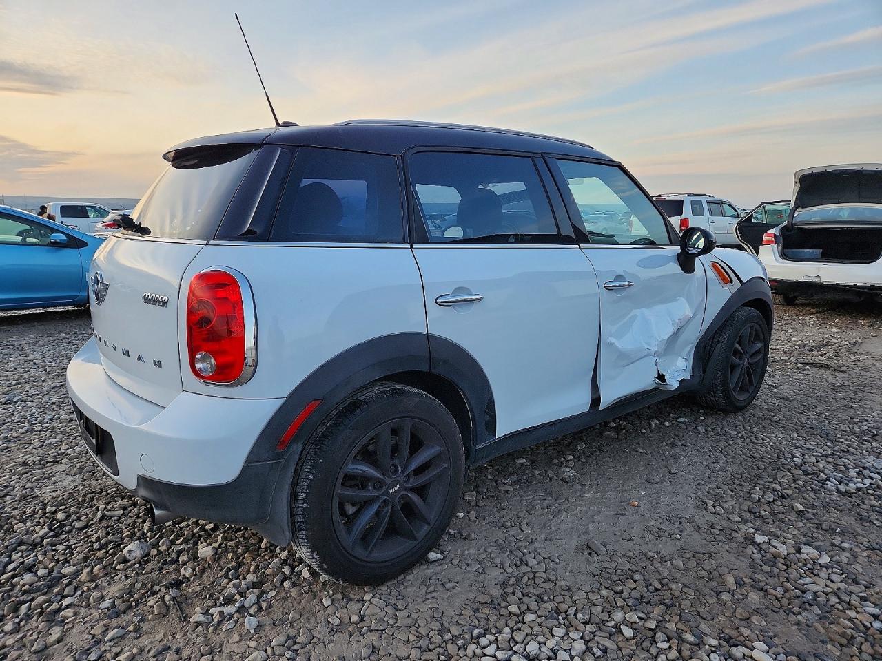 2014 MINI COOPER COUNTRYMAN photo 3