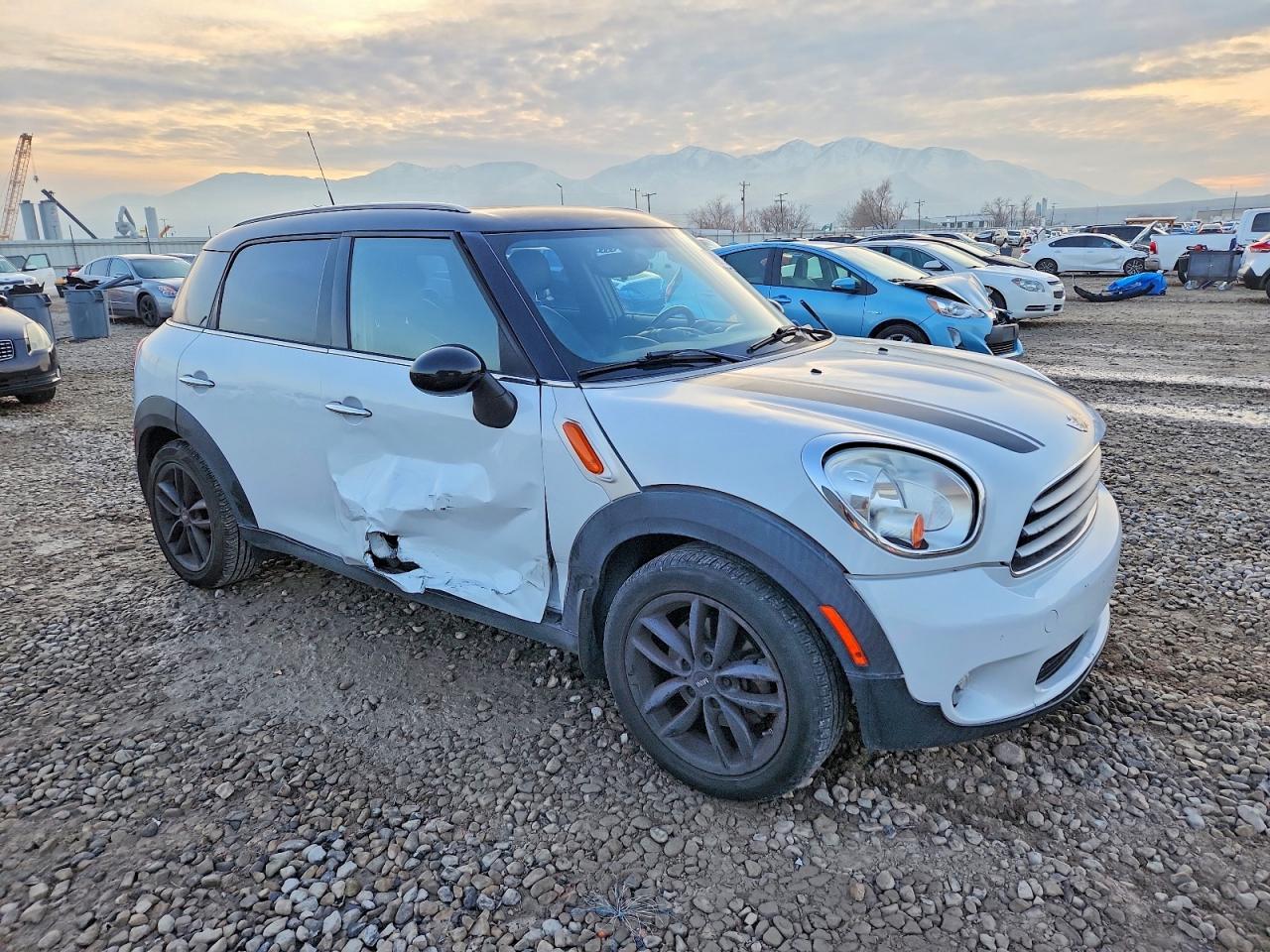 2014 MINI COOPER COUNTRYMAN photo 4