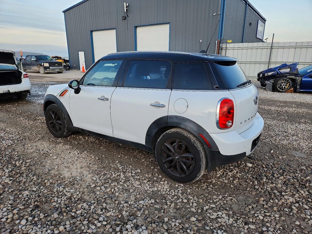 2014 MINI COOPER COUNTRYMAN photo 2