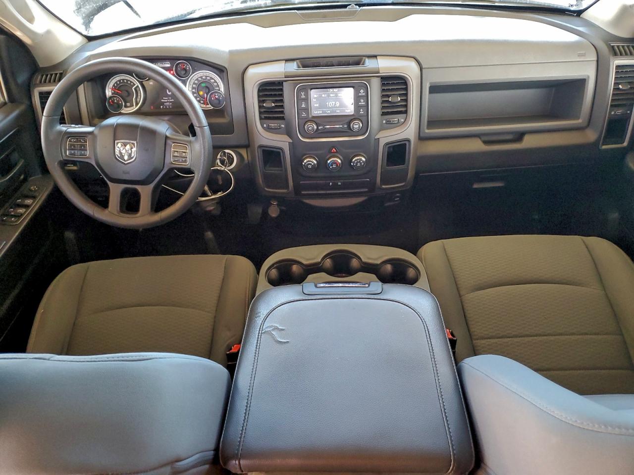 2013 RAM 1500 ST photo 8