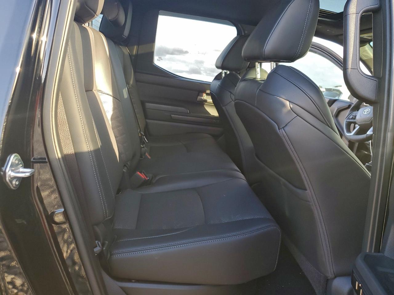 2025 TOYOTA TACOMA DOUBLE CAB photo 10