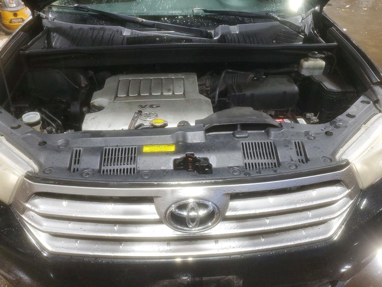 2011 TOYOTA HIGHLANDER LIMITED photo 21