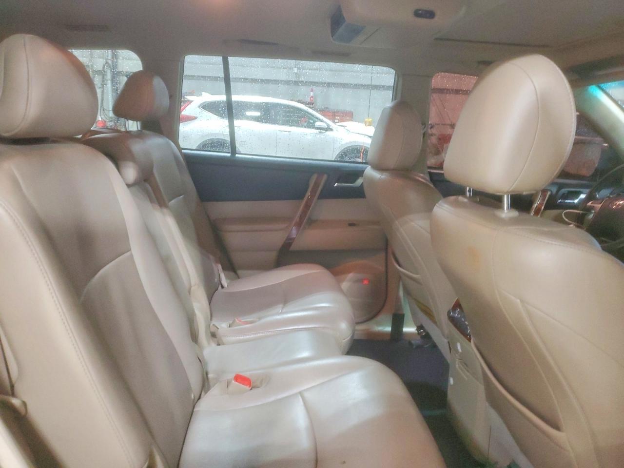 2011 TOYOTA HIGHLANDER LIMITED photo 19