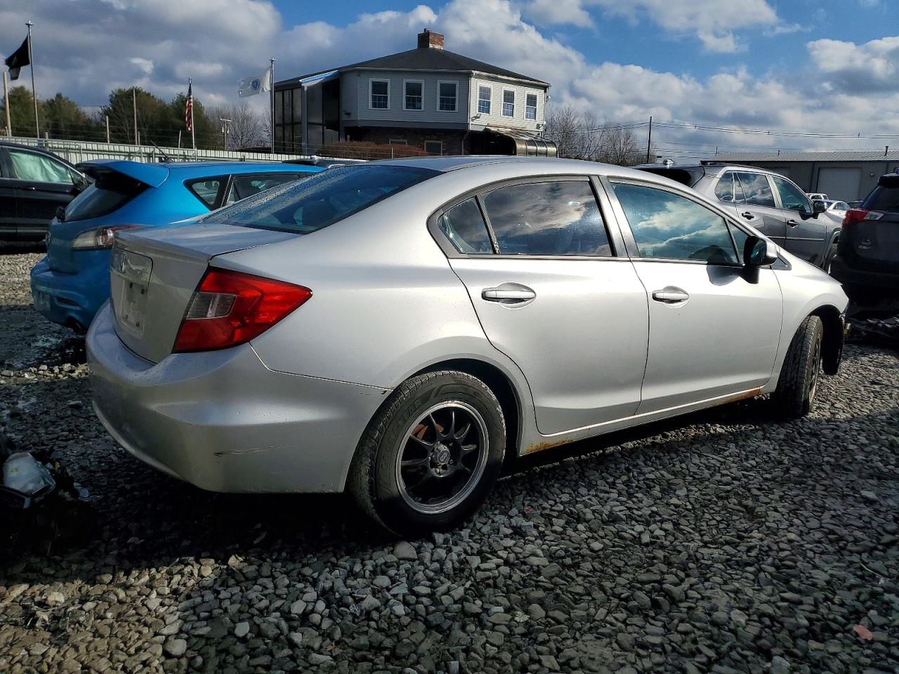 2012 HONDA CIVIC LX photo 5
