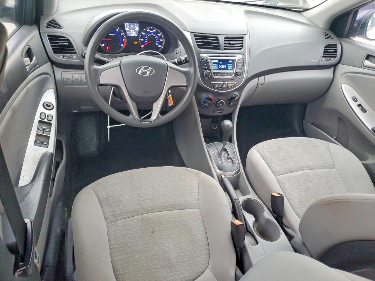 2015 HYUNDAI ACCENT GLS photo 8
