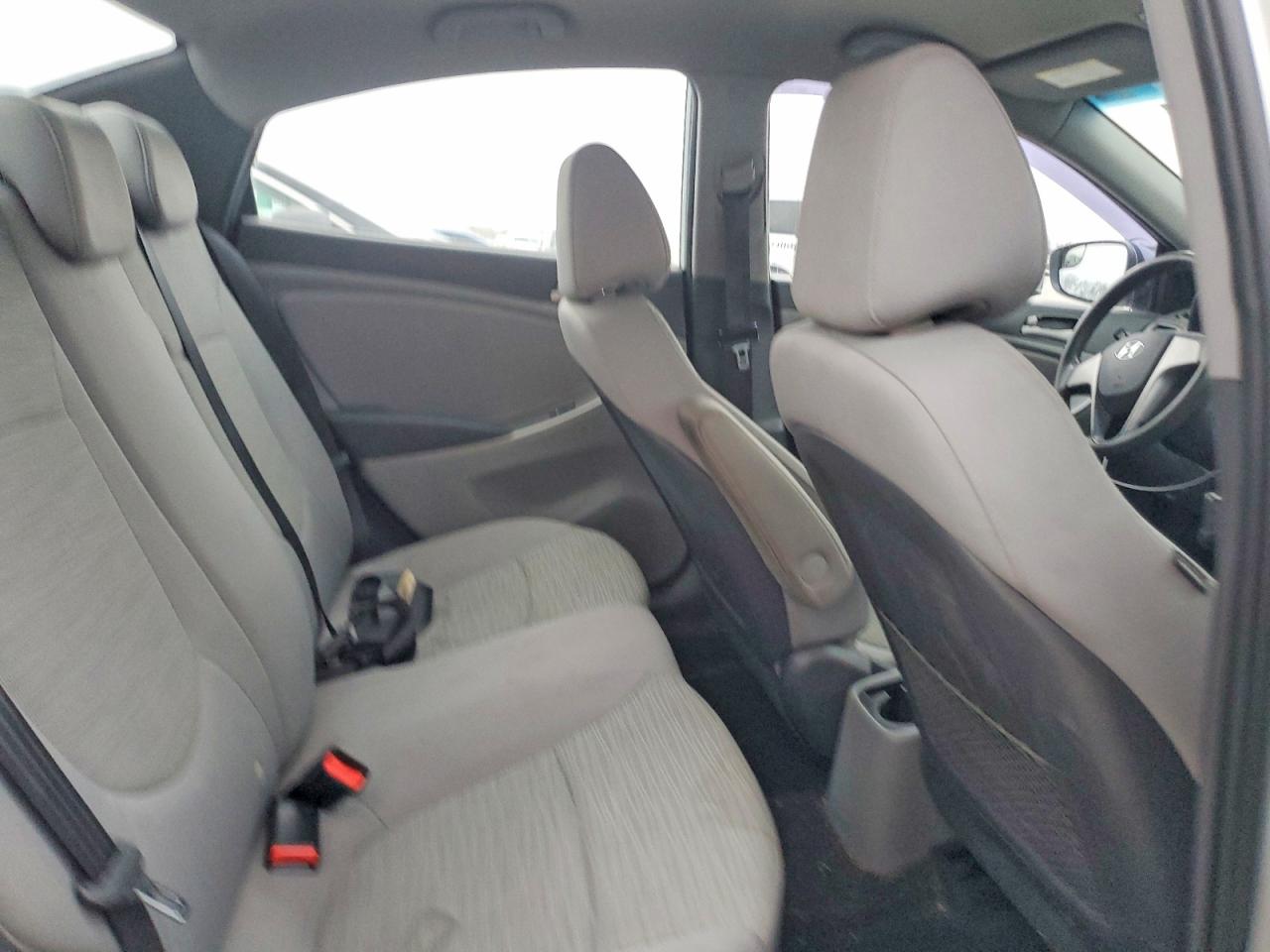 2015 HYUNDAI ACCENT GLS photo 10