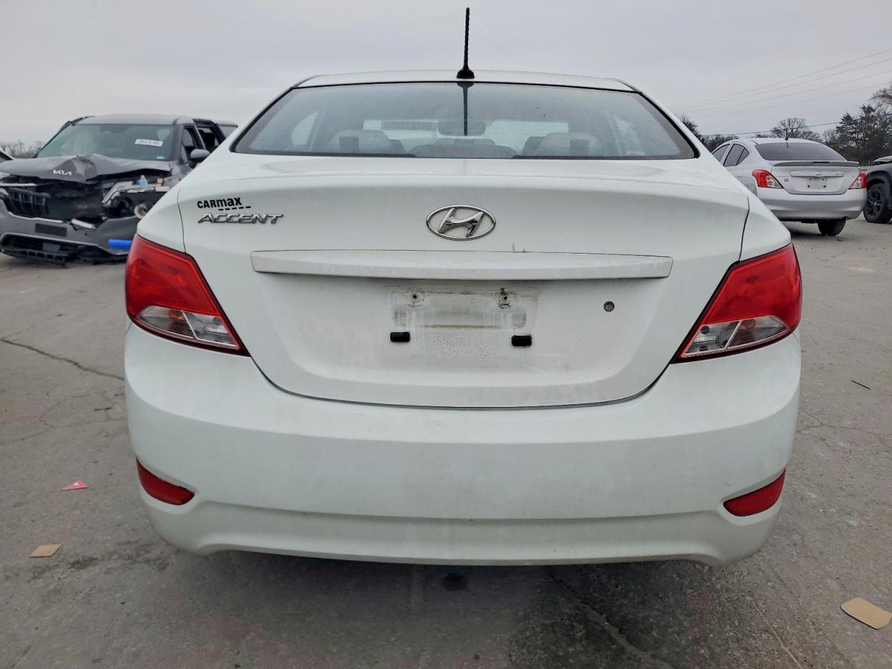 2015 HYUNDAI ACCENT GLS photo 6