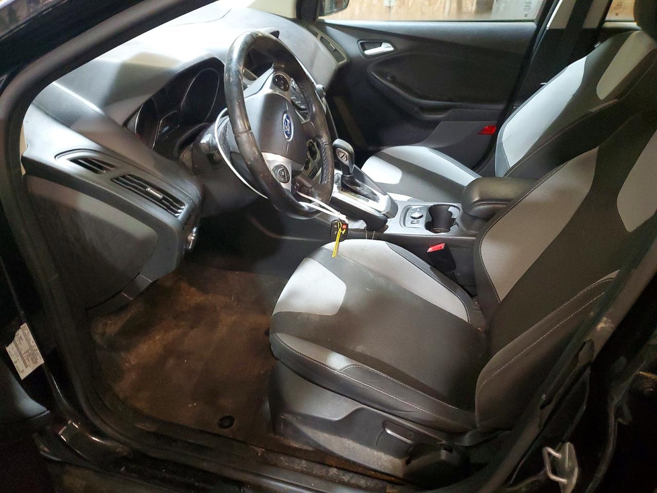 2014 FORD FOCUS SE photo 7